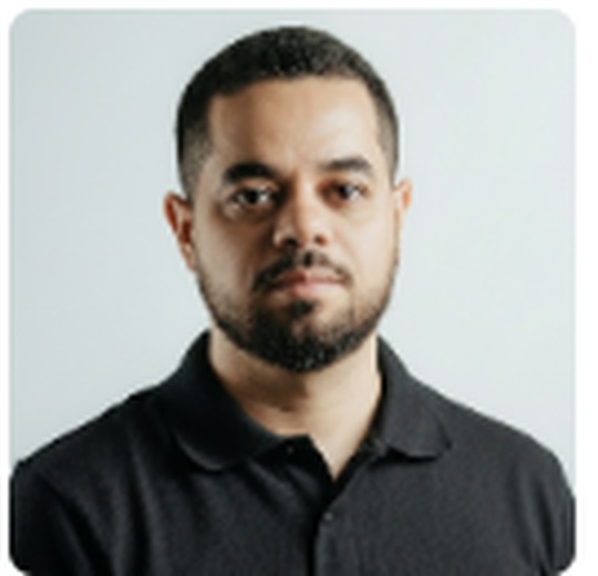 Retrato de Felipe Santana, especialista em Dados e Inteligência Artificial